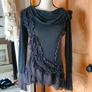 Venus size medium gray boutique top